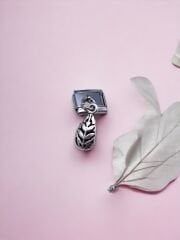 Kozalak  Detaylı Sallantılı Charm