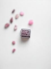 Pembe Taş Detaylı Charm