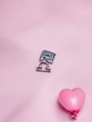Sallantılı Terazi Burcu Charm Gümüş Renk