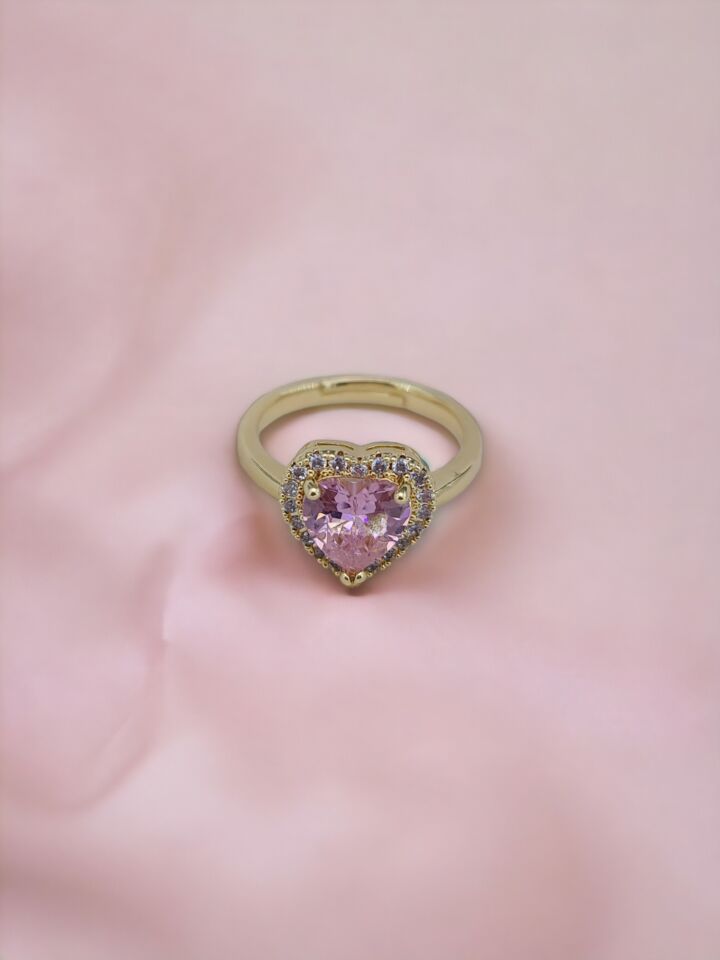 Pembe Kalp Detaylı Yüzük