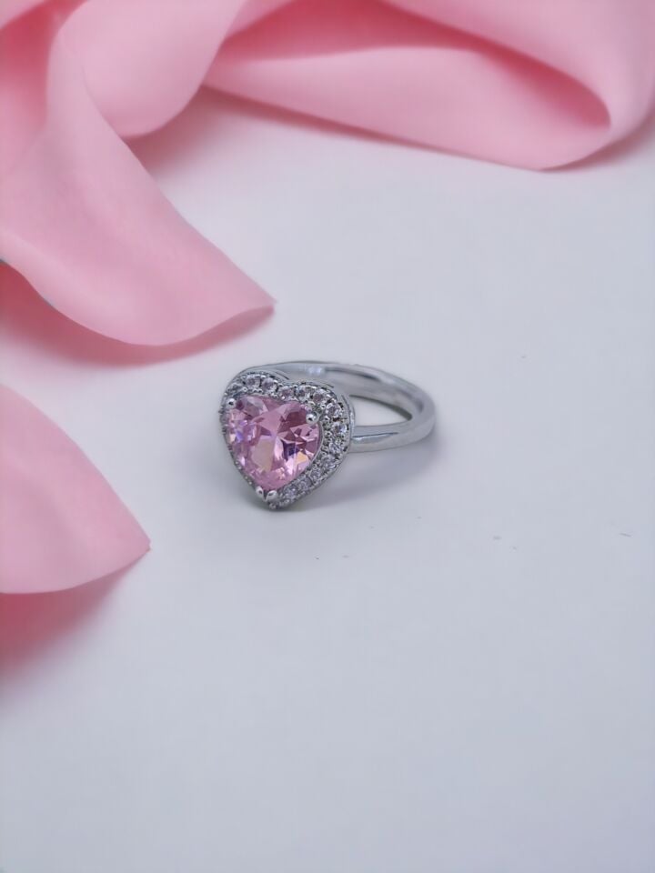 Pembe Kalp Detaylı Yüzük Gümüş Renk